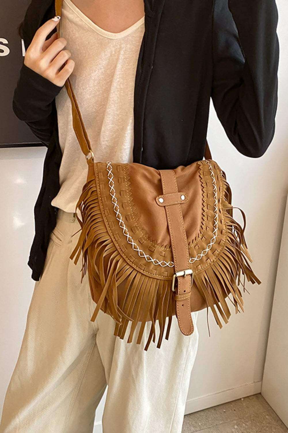 Western Feelings Fringe Shoulder Bag